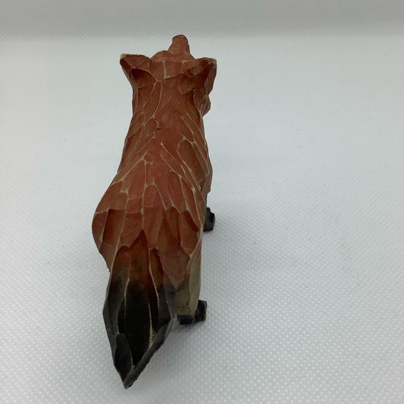 Small Carved Fox Figure Woodland Animal Figurine - Picture 3 of 5